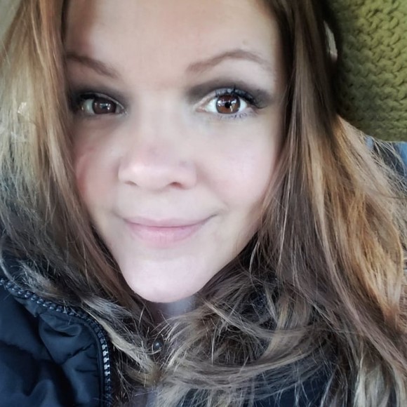 Meet your Posher, Katherine - Picture 2 of 7